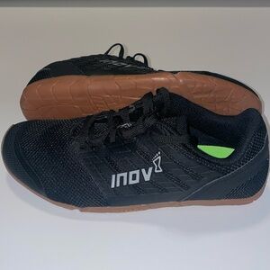 NWOT INOV-8 Bare-XF 210 V3  Shoes W9.5/M 8 Barefoot wide toe box minimalist